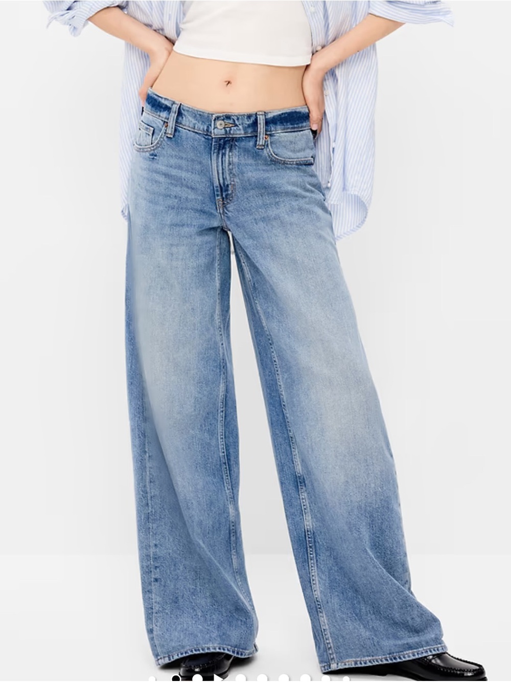 NWT Old Navy Low Rise Baggy Wide Leg Jeans Light Blue Denim Jeans